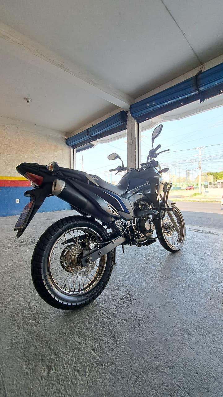 HONDA XRE 190 ABS TRASEIRA DIREITA